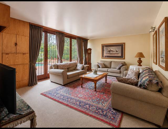 6 BEDROOM HOUSE FOR SALE IN THREE RIVERS